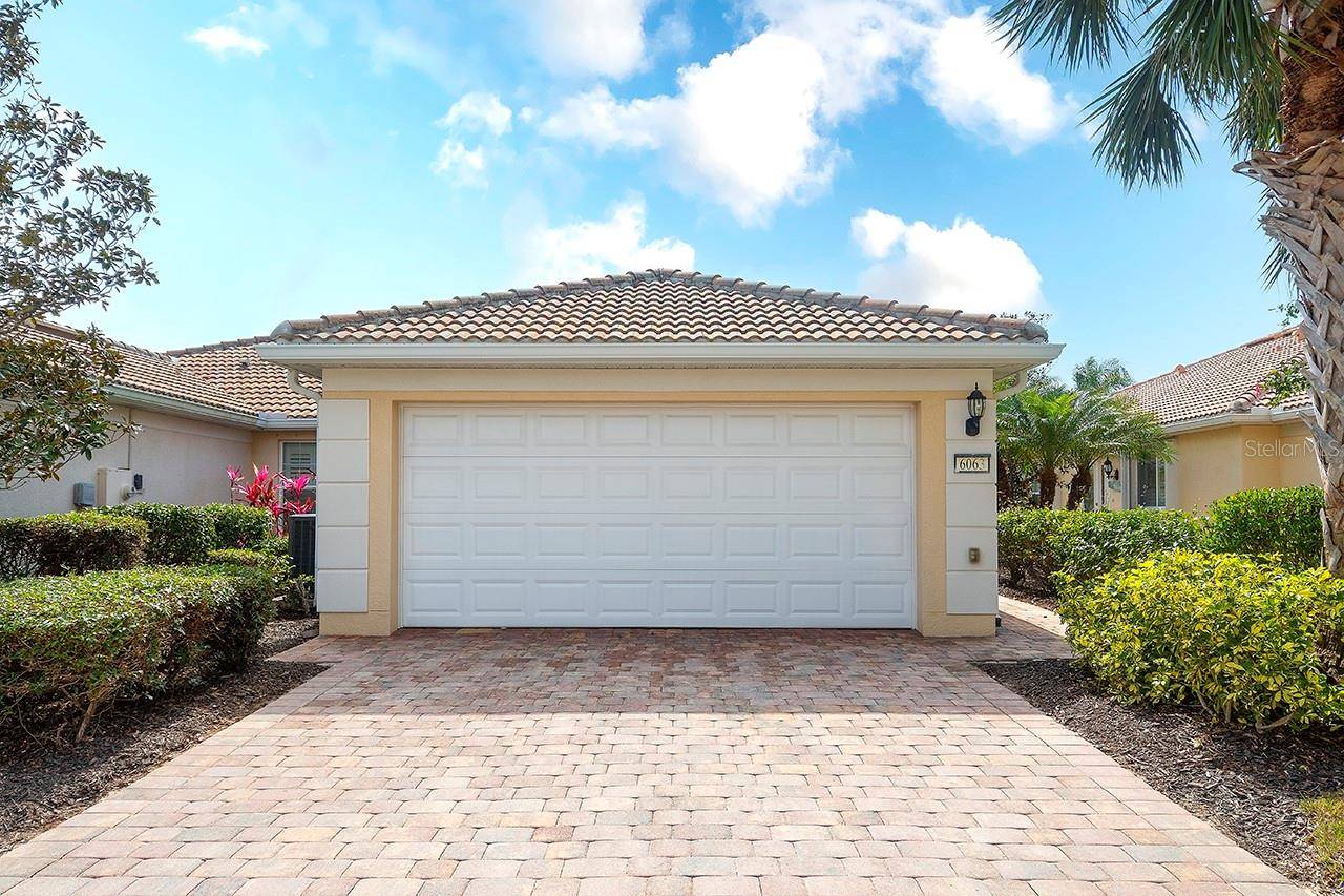 6063 BENEVENTO DR, Sarasota, FL 34238