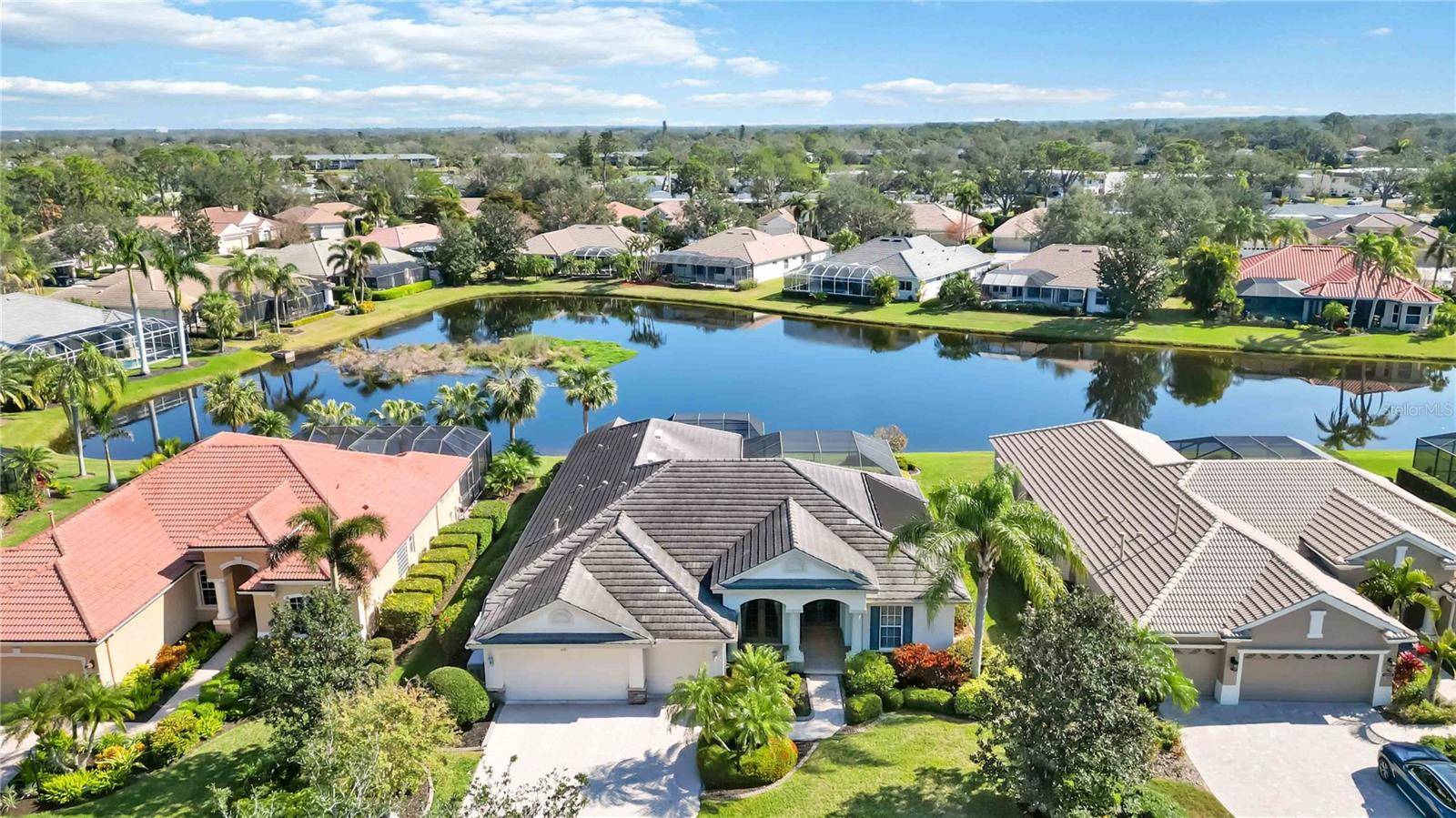 4921 WOODHURST DR, Sarasota, FL 34243
