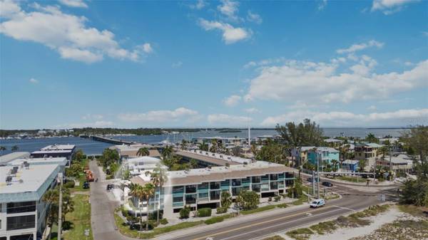 501 GULF DR N #201, Bradenton Beach, FL 34217