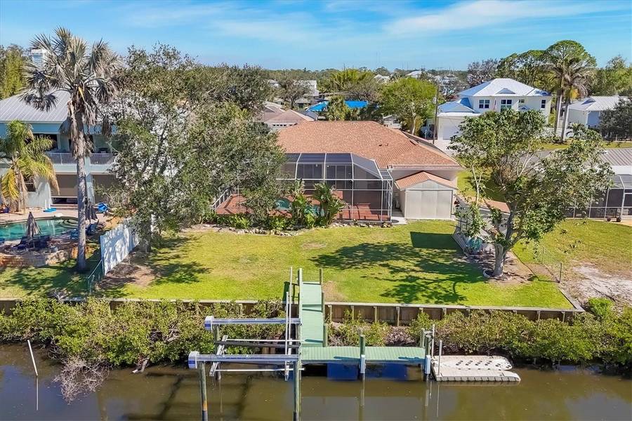 907 GARLAND AVE, Nokomis, FL 34275