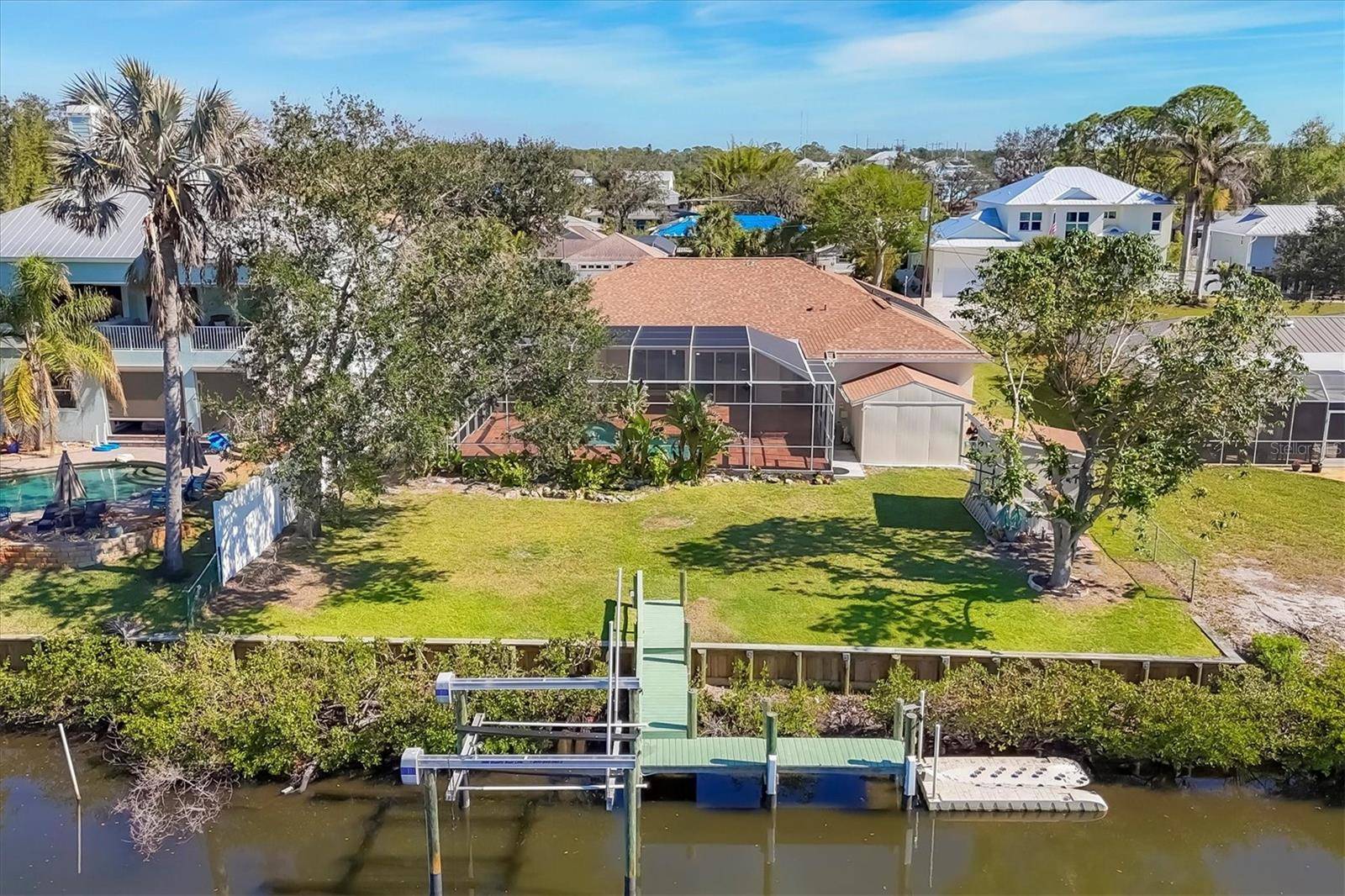 907 GARLAND AVE, Nokomis, FL 34275
