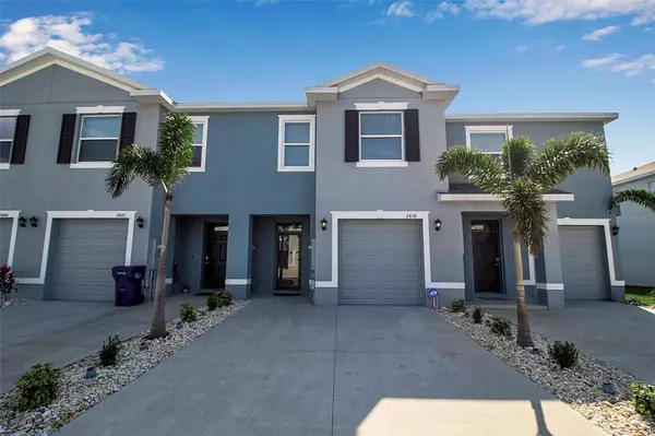 2838 NEWBERN BANKS DR, Bradenton, FL 34208