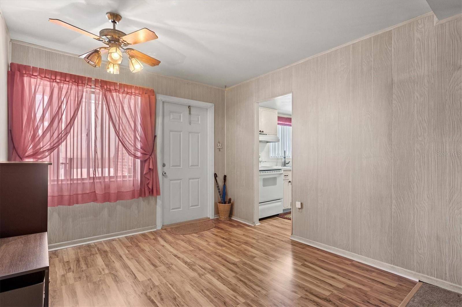 Bradenton, FL 34207,5855 PALM LN #B21