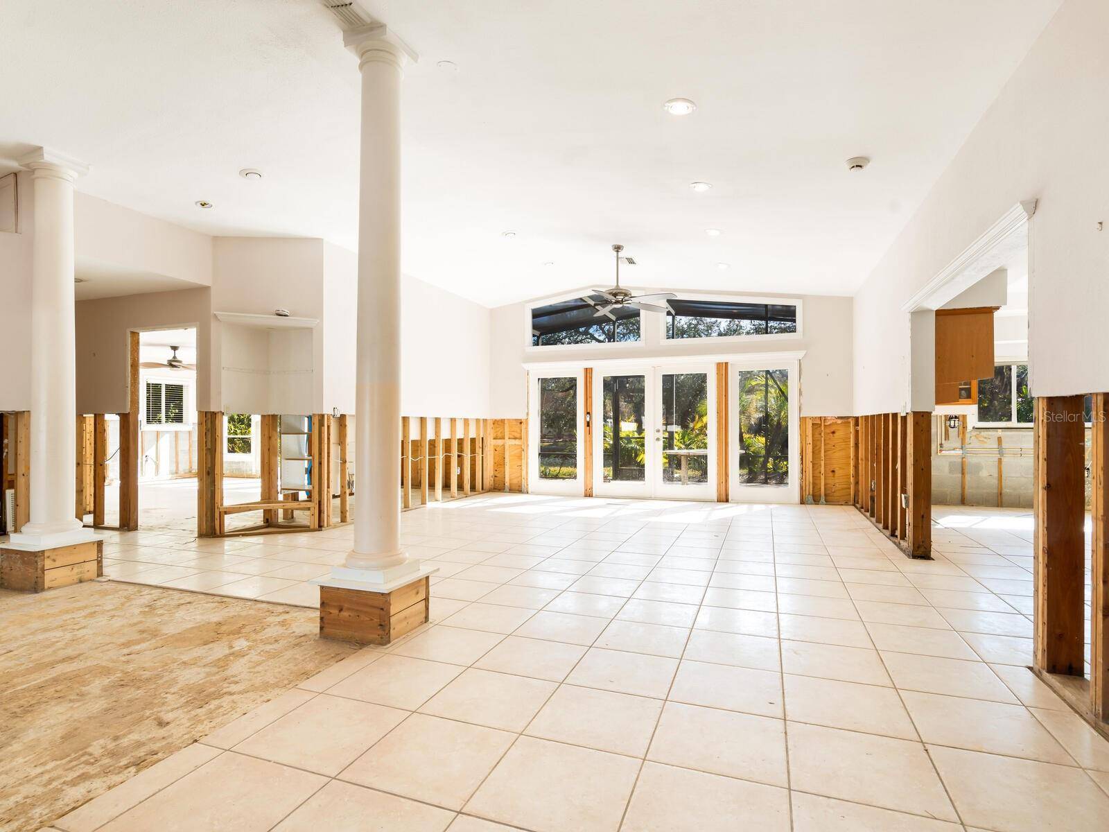 Sarasota, FL 34242,1240 NORTHPORT DR