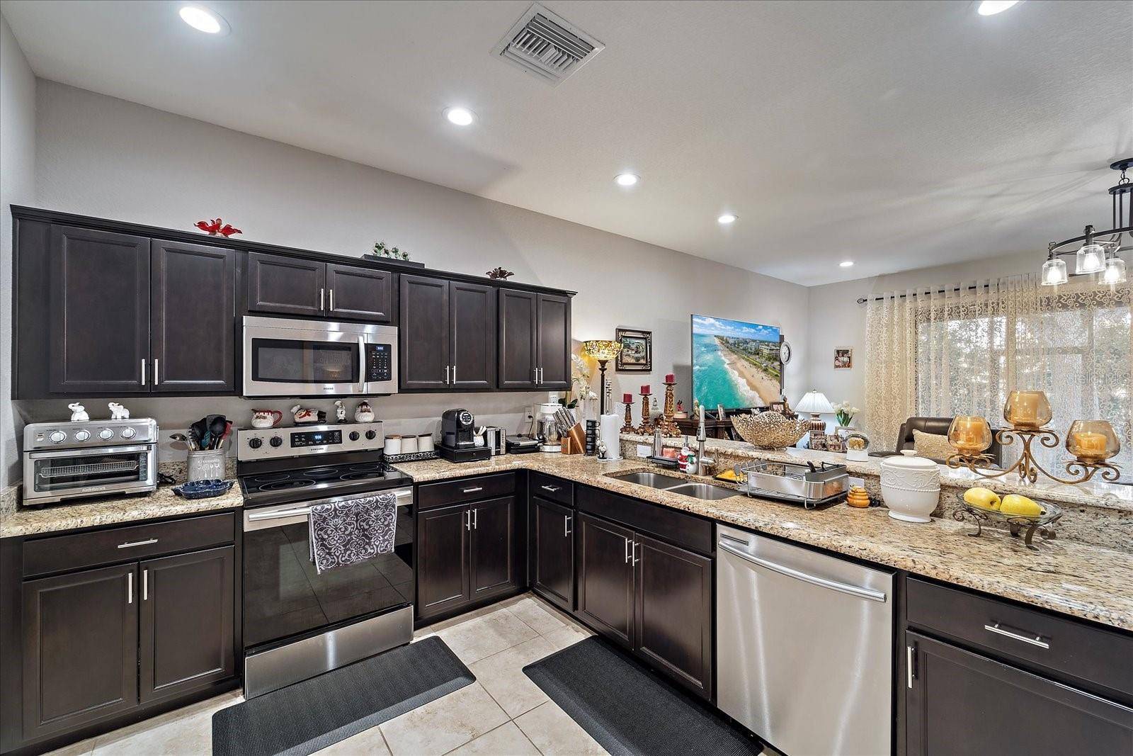 Sarasota, FL 34234,1038 GRANTHAM DR