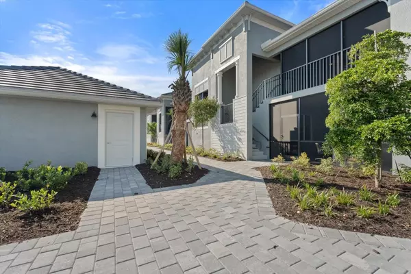 Venice, FL 34293,17475 OPAL SAND DR. #204