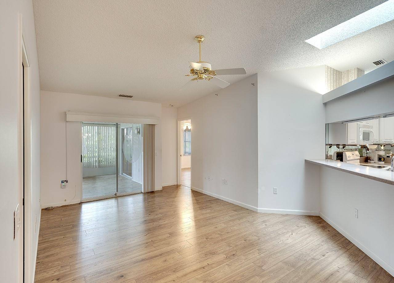 Bradenton, FL 34203,5642 GARDEN LAKES DR