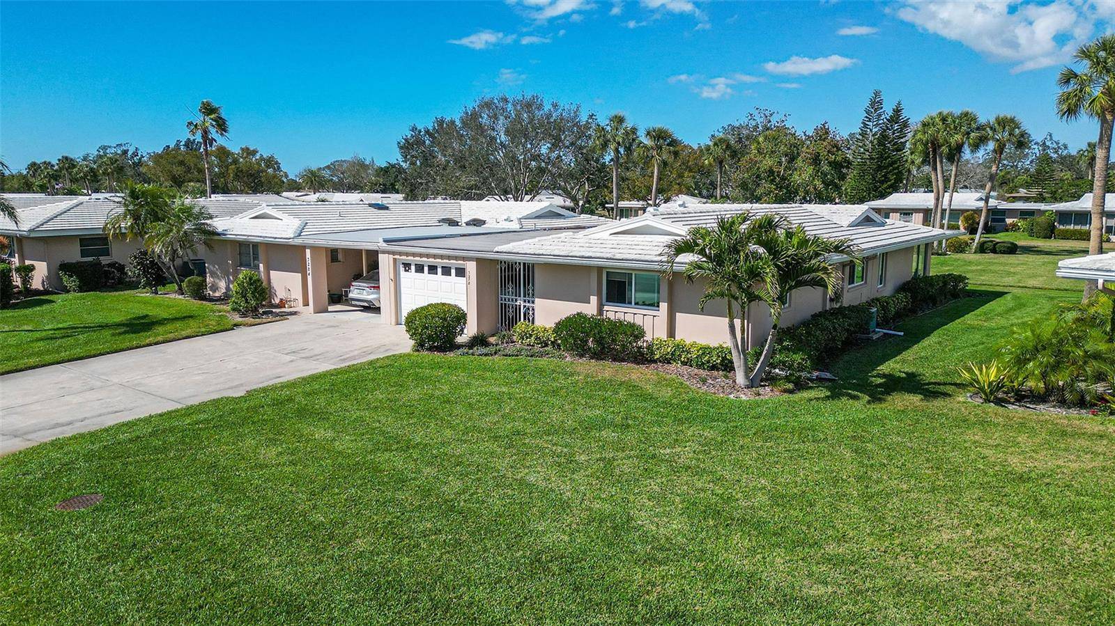 3278 VILLAGE GREEN DR #1024, Sarasota, FL 34239