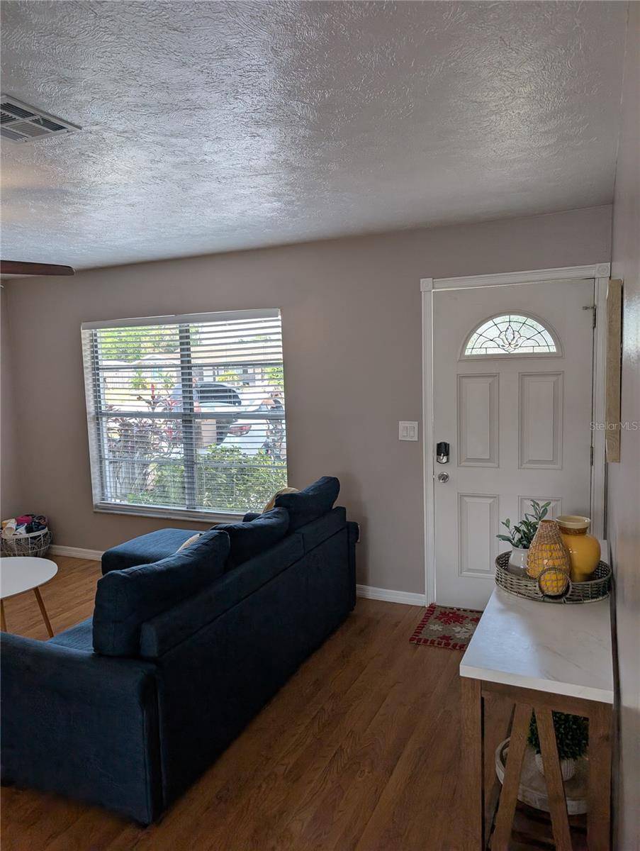 Sarasota, FL 34232,5876 COUNTRYWOOD DR
