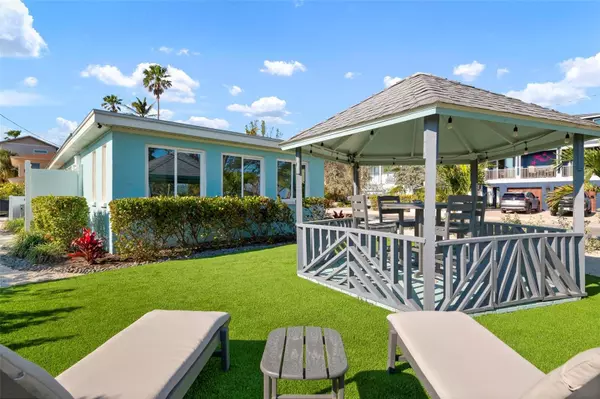 Anna Maria, FL 34216,912 N SHORE DR