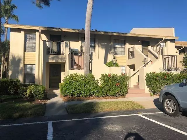 Sarasota, FL 34235,4570 WEYBRIDGE #32