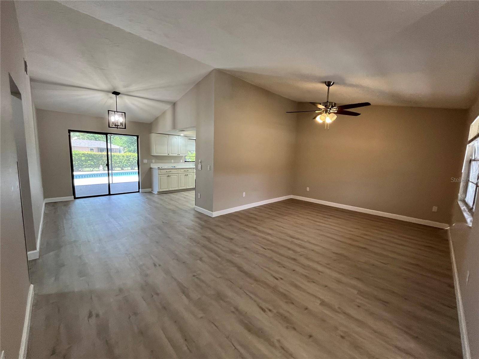 Bradenton, FL 34203,4509 30TH STREET CIR E