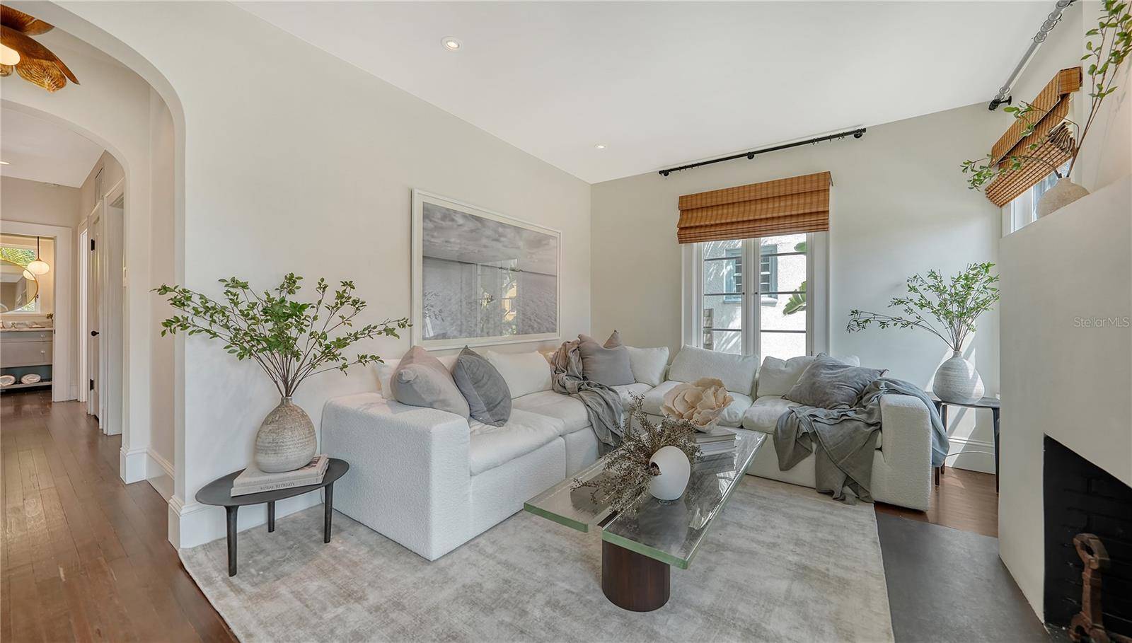 Sarasota, FL 34236,422 BURNS CT