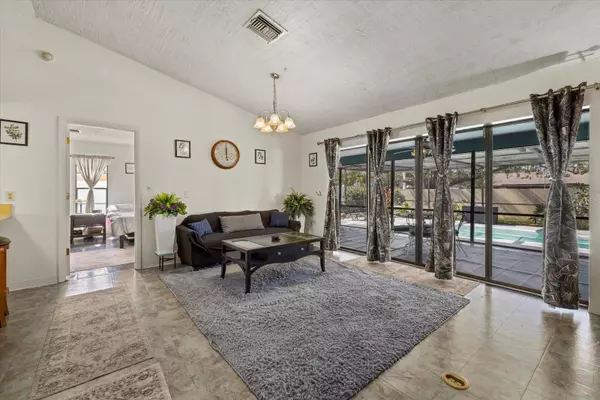 Bradenton, FL 34203,5008 30TH STREET CT E