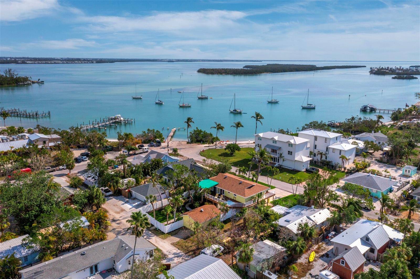 691 LINLEY ST, Longboat Key, FL 34228