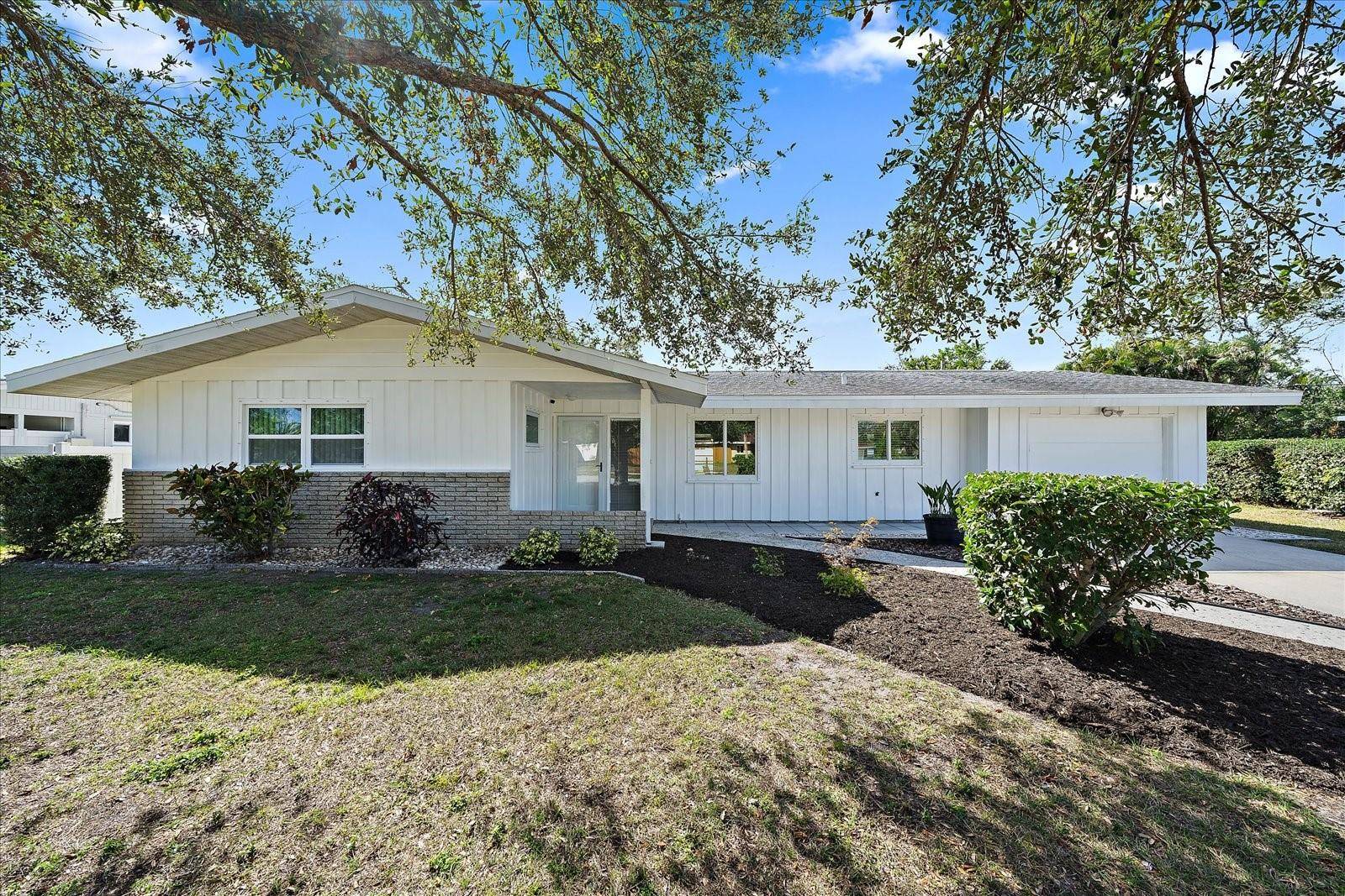 3048 LOCKWOOD TER, Sarasota, FL 34231