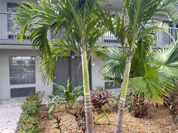7150 N TAMIAMI TRL #S510, Sarasota, FL 34243