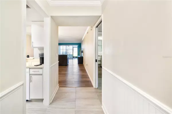 Sarasota, FL 34243,6211 TIMBER LAKE DR #B9