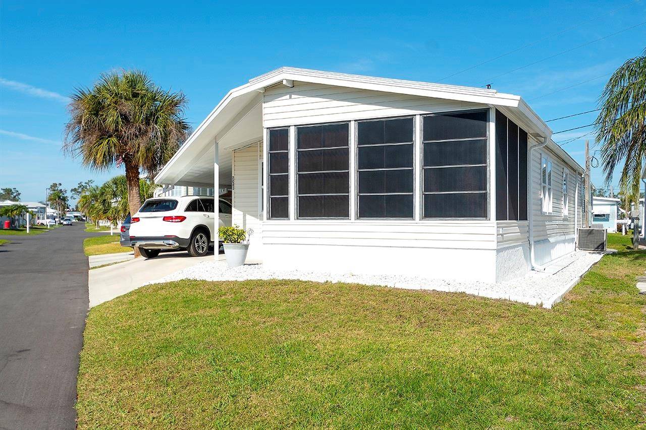 Sarasota, FL 34231,2081 DETROITER ST