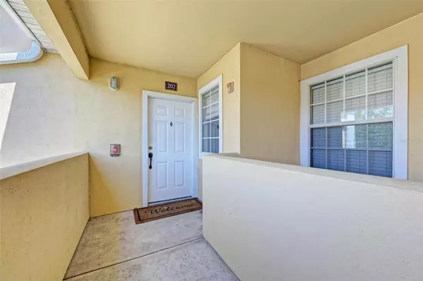 Sarasota, FL 34237,1130 VILLAGIO CIR #202