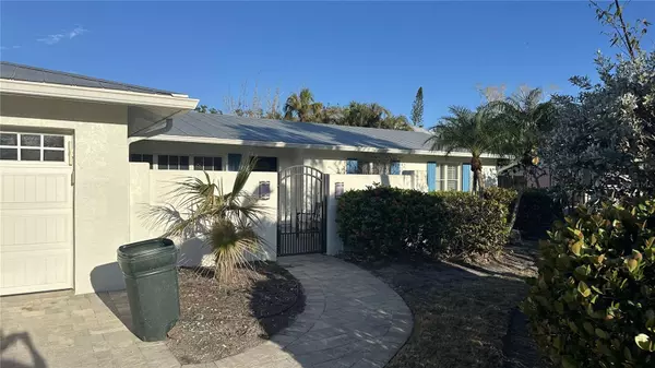 431 ISLAND CIR, Sarasota, FL 34242