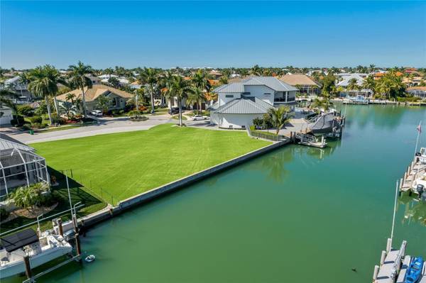 674 CAMEO CT, Marco Island, FL 34145
