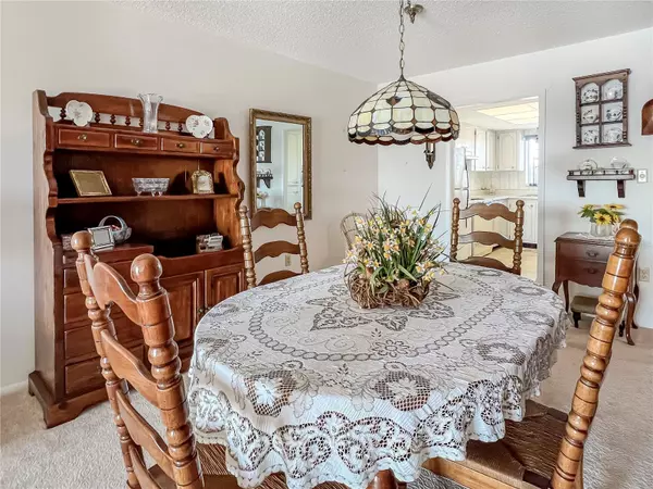 Bradenton, FL 34205,3424 LAKE BAYSHORE DR #405 BUILDING P