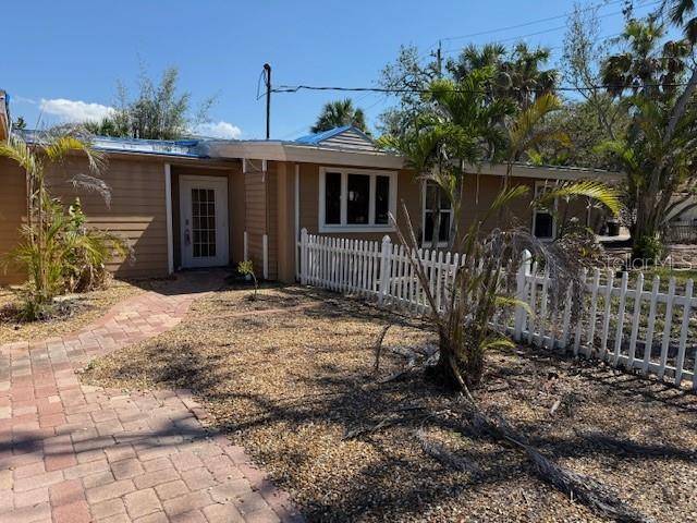 4725 GLEASON AVE, Sarasota, FL 34242