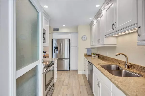 Sarasota, FL 34242,137 AVENIDA MESSINA #3