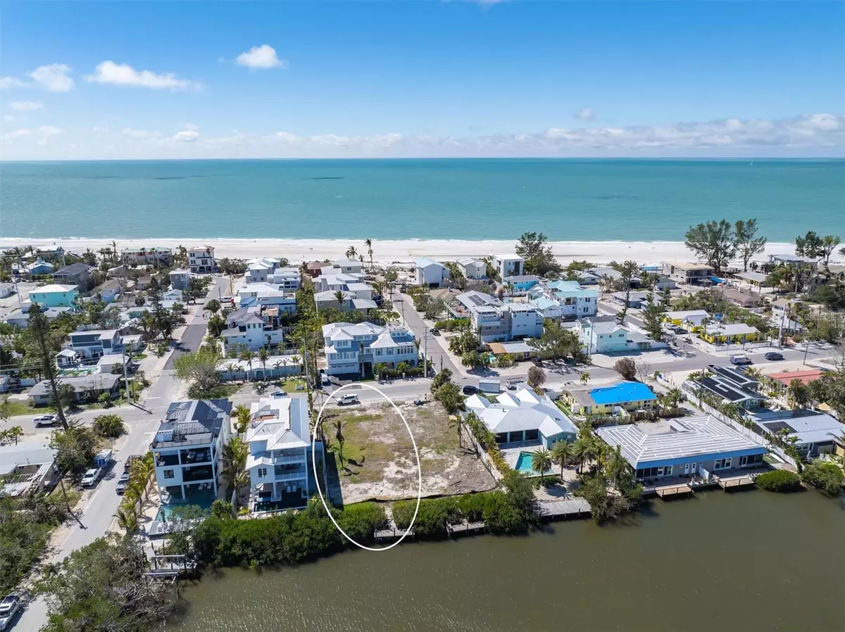 Anna Maria, FL 34216,406 N SHORE DR