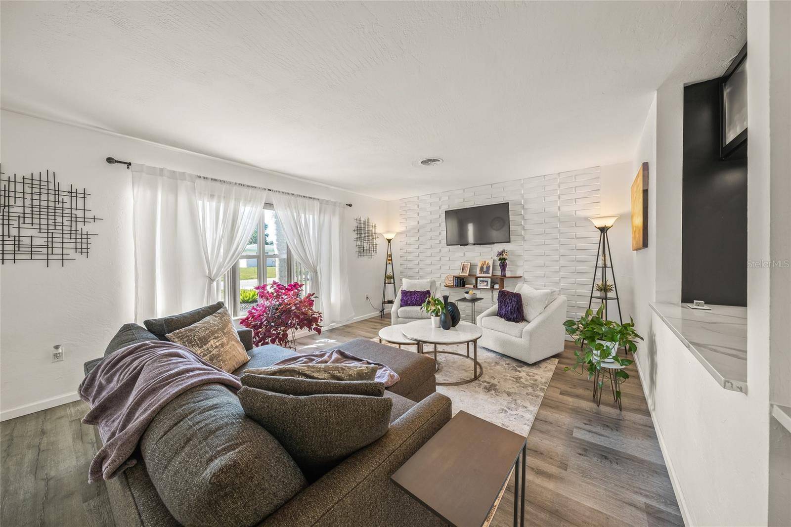 Sarasota, FL 34239,2427 TULIP ST