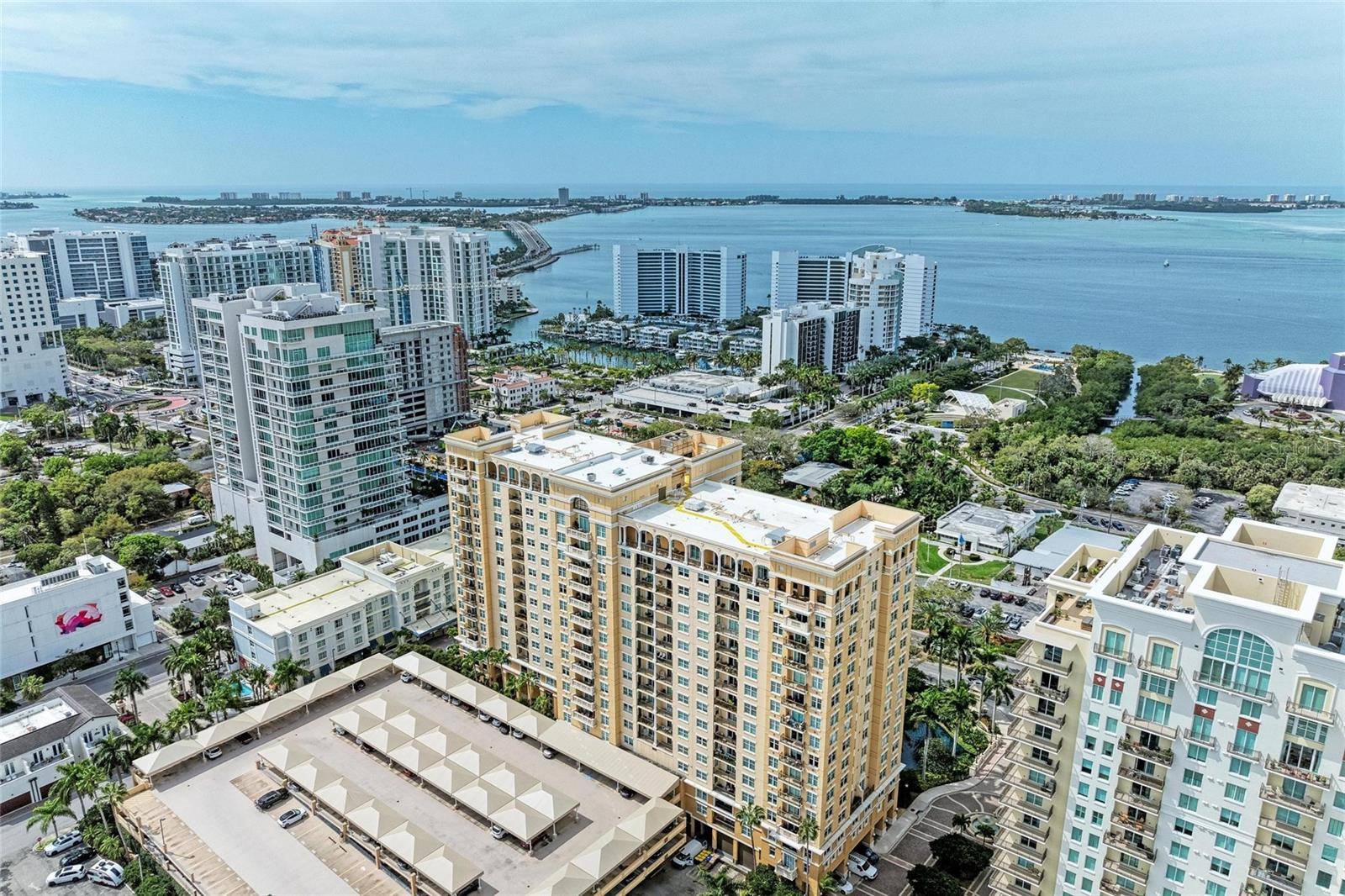 Sarasota, FL 34236,750 N TAMIAMI TRL #814
