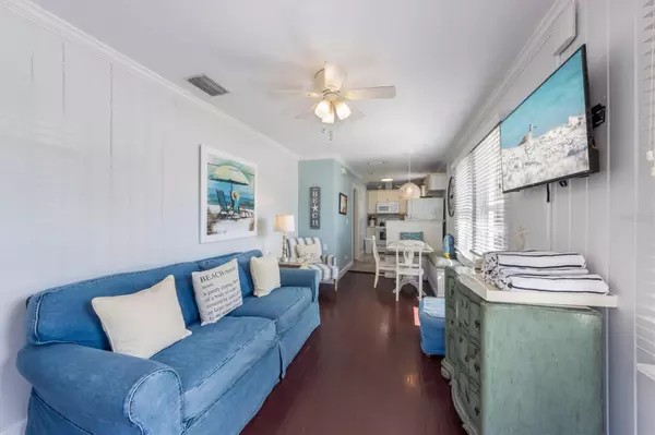 Anna Maria, FL 34216,110 OAK AVE #A