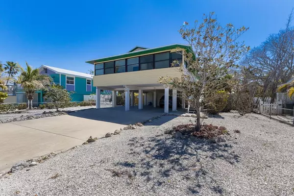 Anna Maria, FL 34216,313 MAGNOLIA AVE