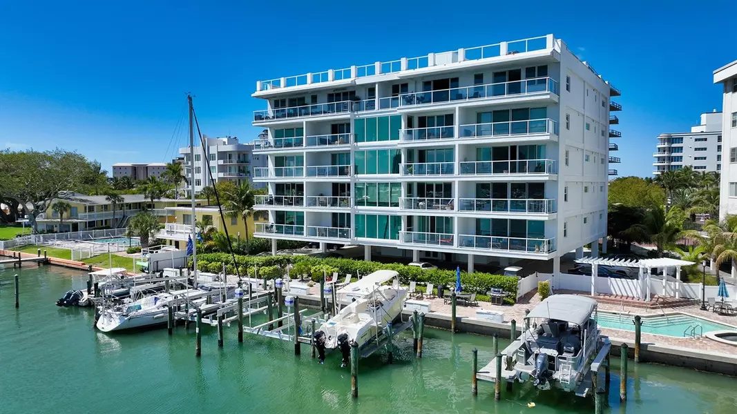 650 GOLDEN GATE PT #602, Sarasota, FL 34236