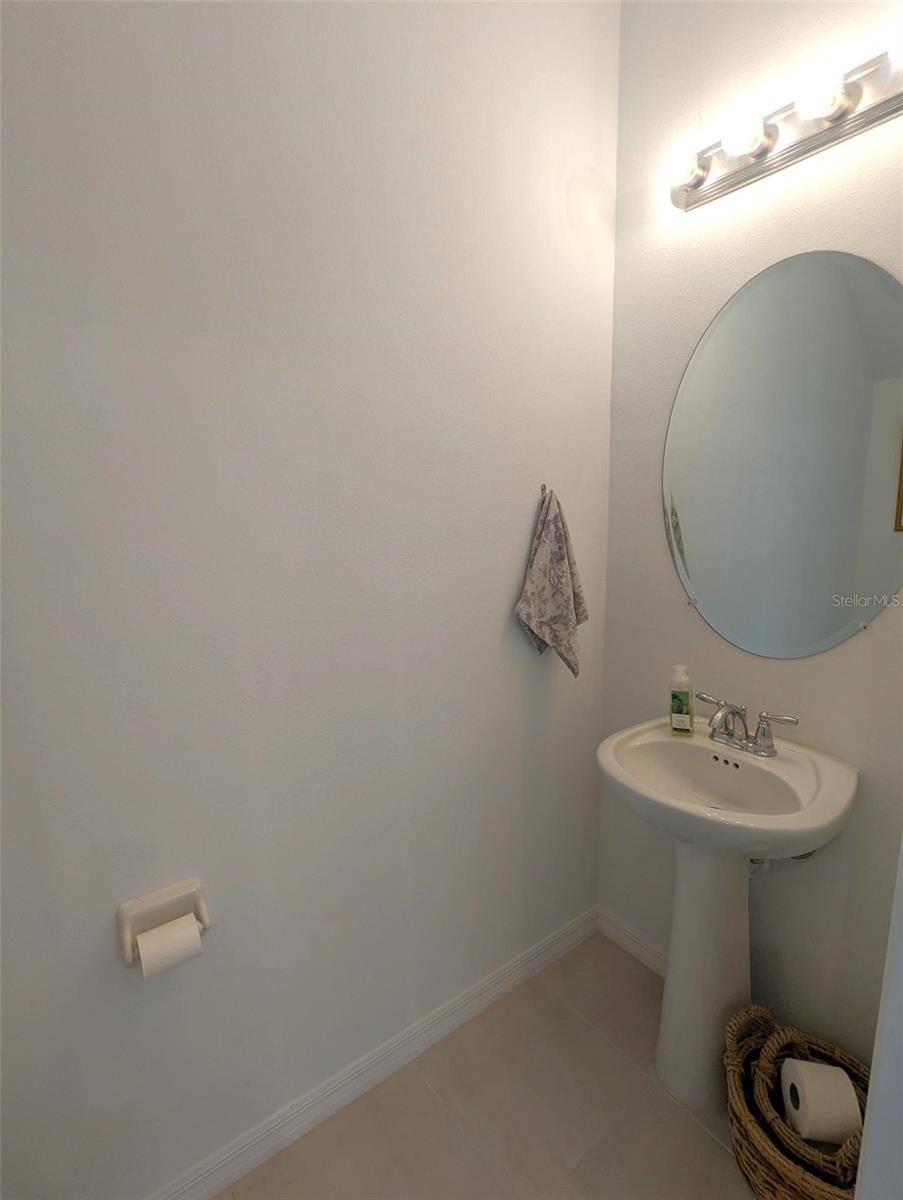 Sarasota, FL 34233,7810 MOONSTONE DR #6-103