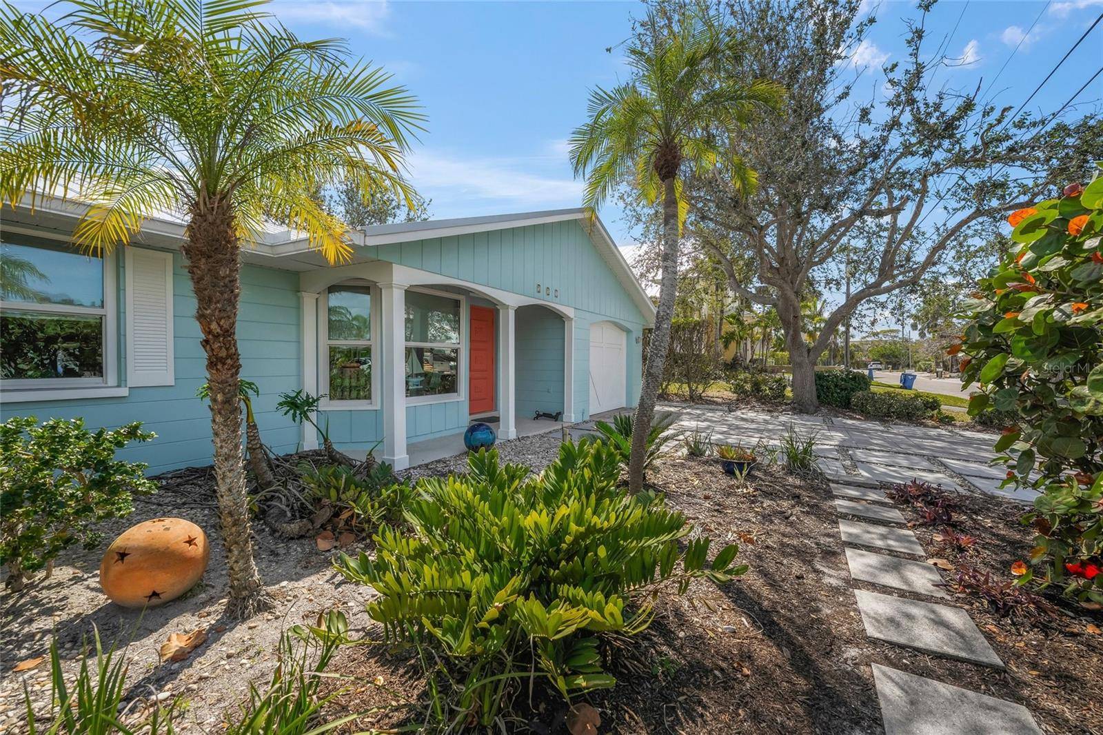 Holmes Beach, FL 34217,511 68TH ST