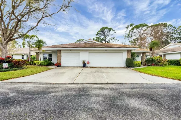Bradenton, FL 34203,5614 GARDEN LAKES DR