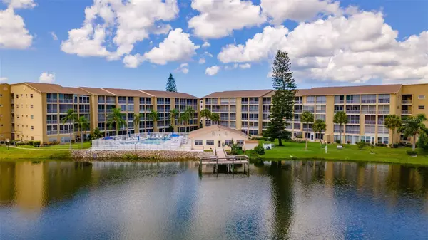 Bradenton, FL 34205,3525 LAKE BAYSHORE DR #103J
