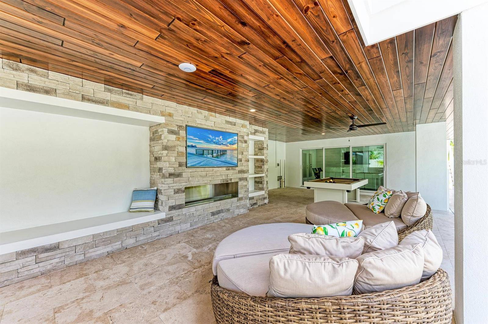 Holmes Beach, FL 34217,215 83RD ST