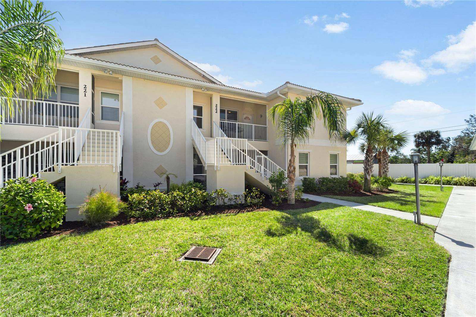 200 GARDENS EDGE DR #222, Venice, FL 34285