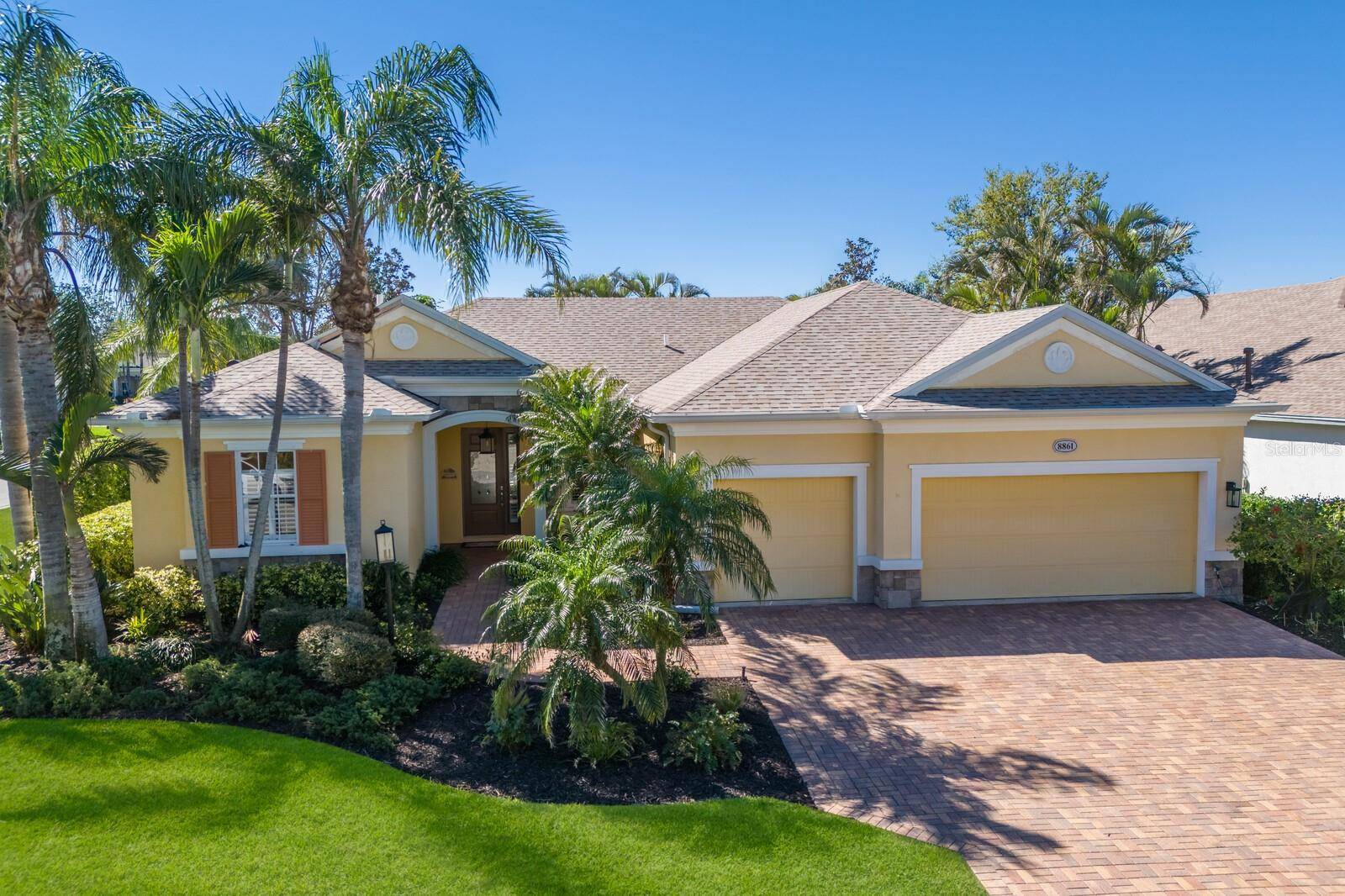 8861 17TH AVENUE CIR NW, Bradenton, FL 34209