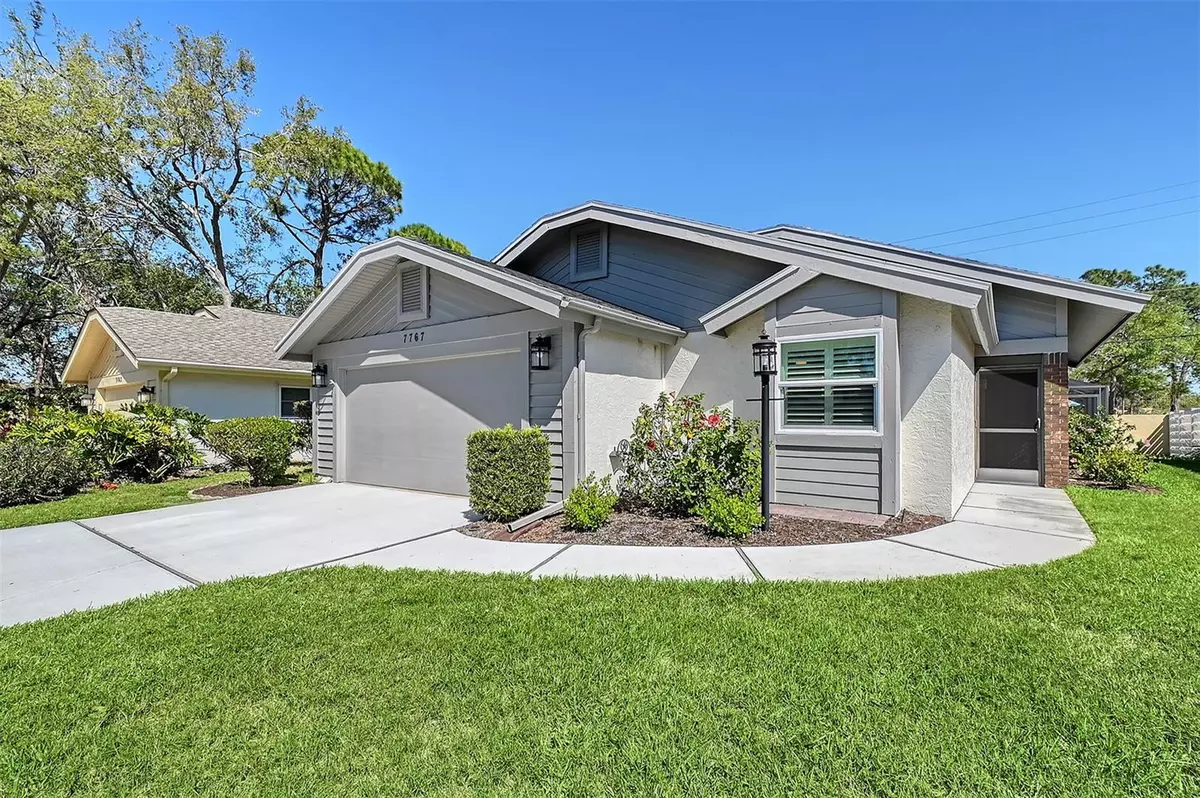 Sarasota, FL 34243,7767 PINE TRACE DR