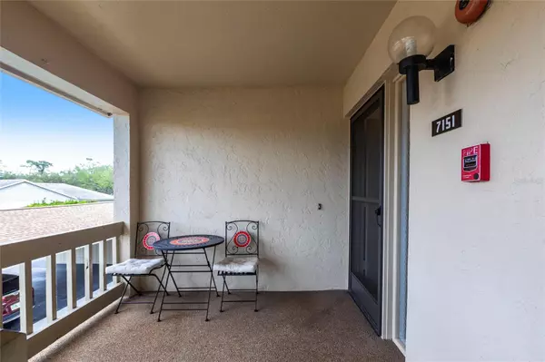 Sarasota, FL 34231,7151 WOOD CREEK DR #205
