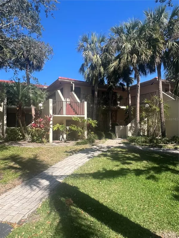 Bradenton, FL 34210,6450 WILD OAK BAY BLVD #240