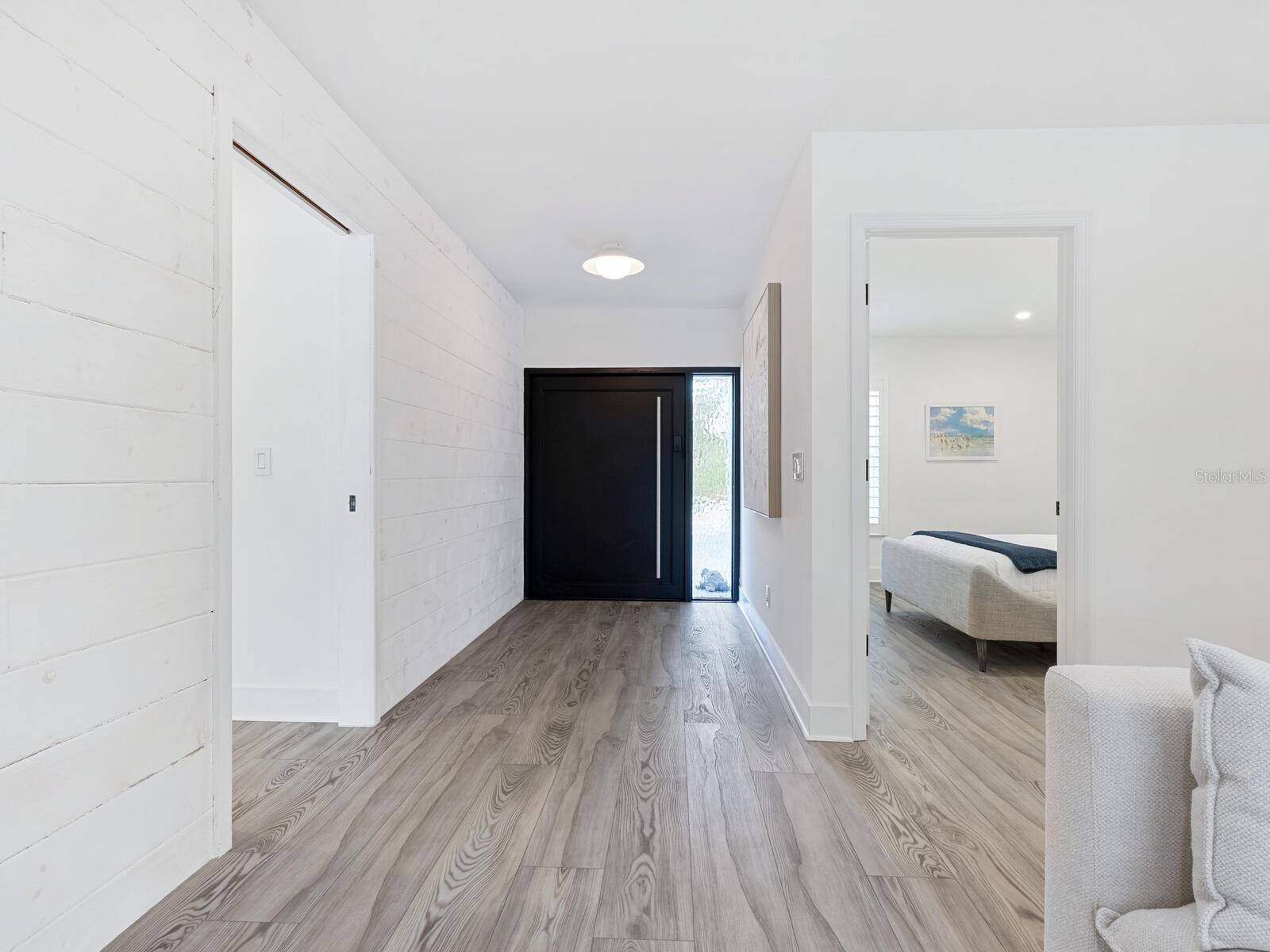 Sarasota, FL 34242,749 TROPICAL CIR