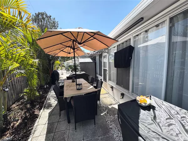 Sarasota, FL 34234,5378 ROYAL PALM AVE #5378