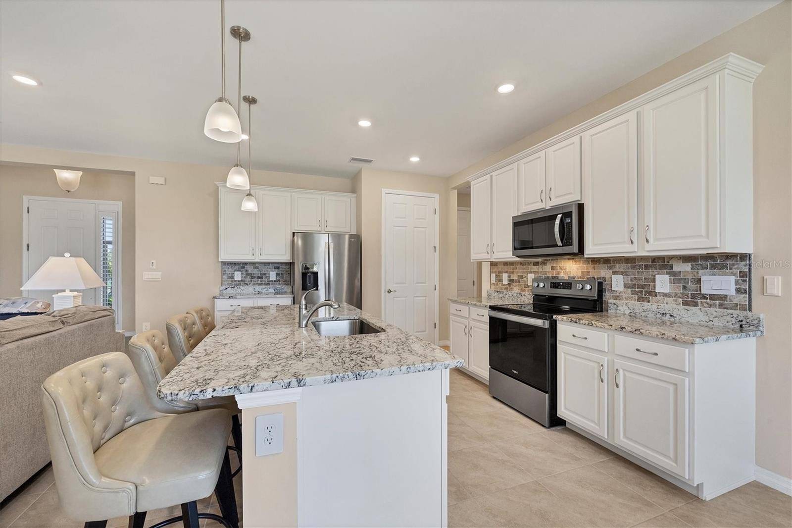 Punta Gorda, FL 33955,507 W CASHEW