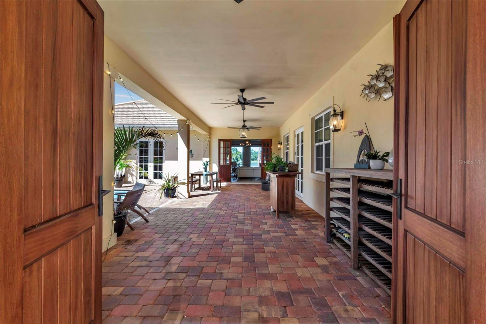 Osprey, FL 34229,402 WALLS WAY