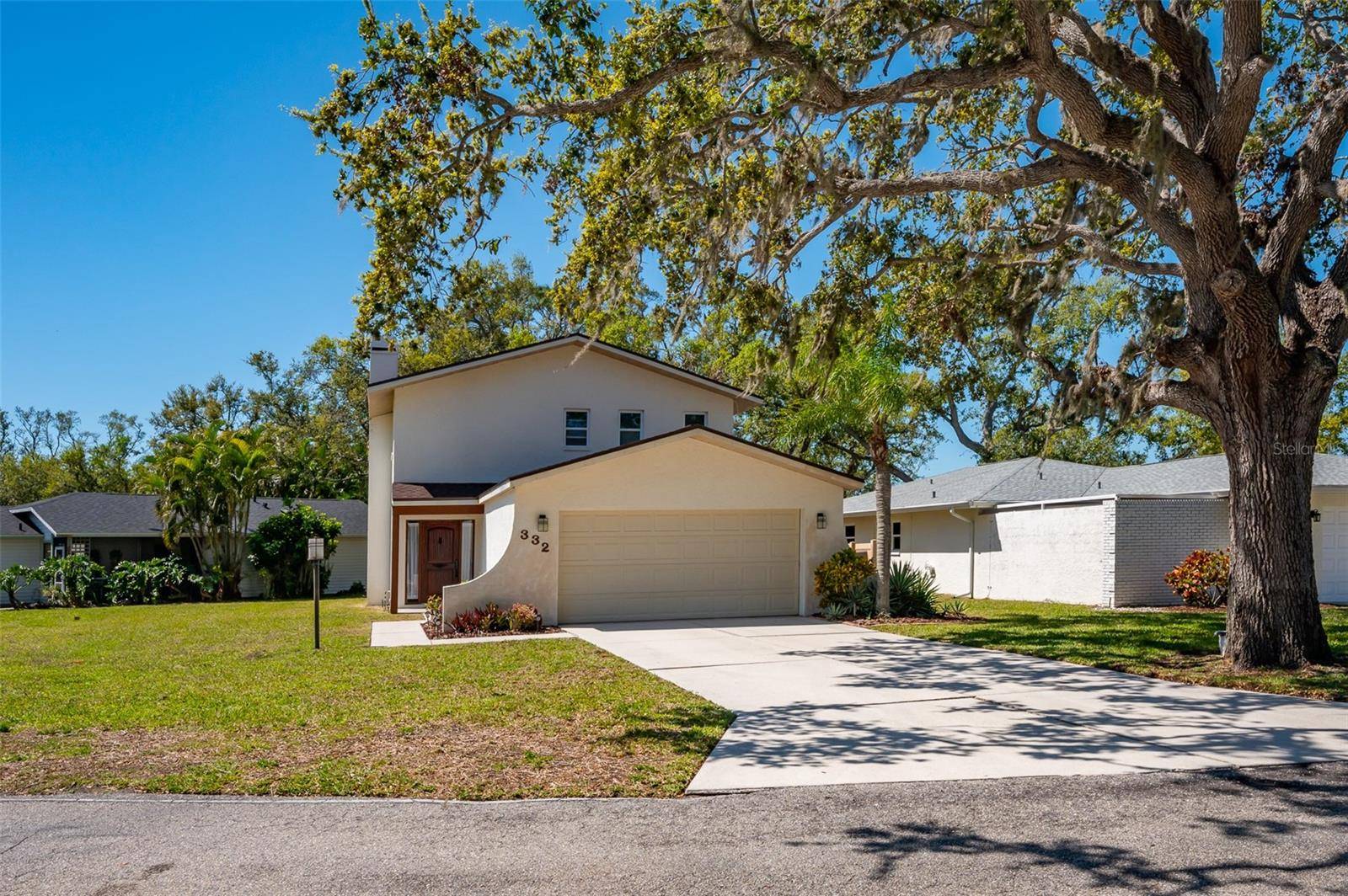 332 BEARDED OAKS CIR, Sarasota, FL 34232